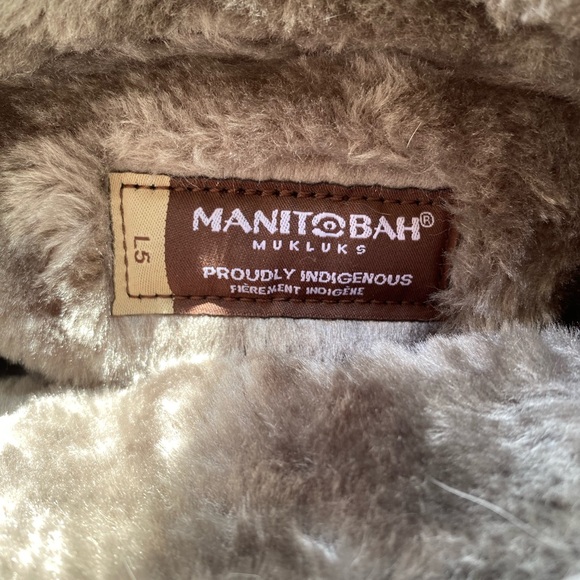 Manitoba Mukluks boots size 5 like new condition used - Picture 5 of 5